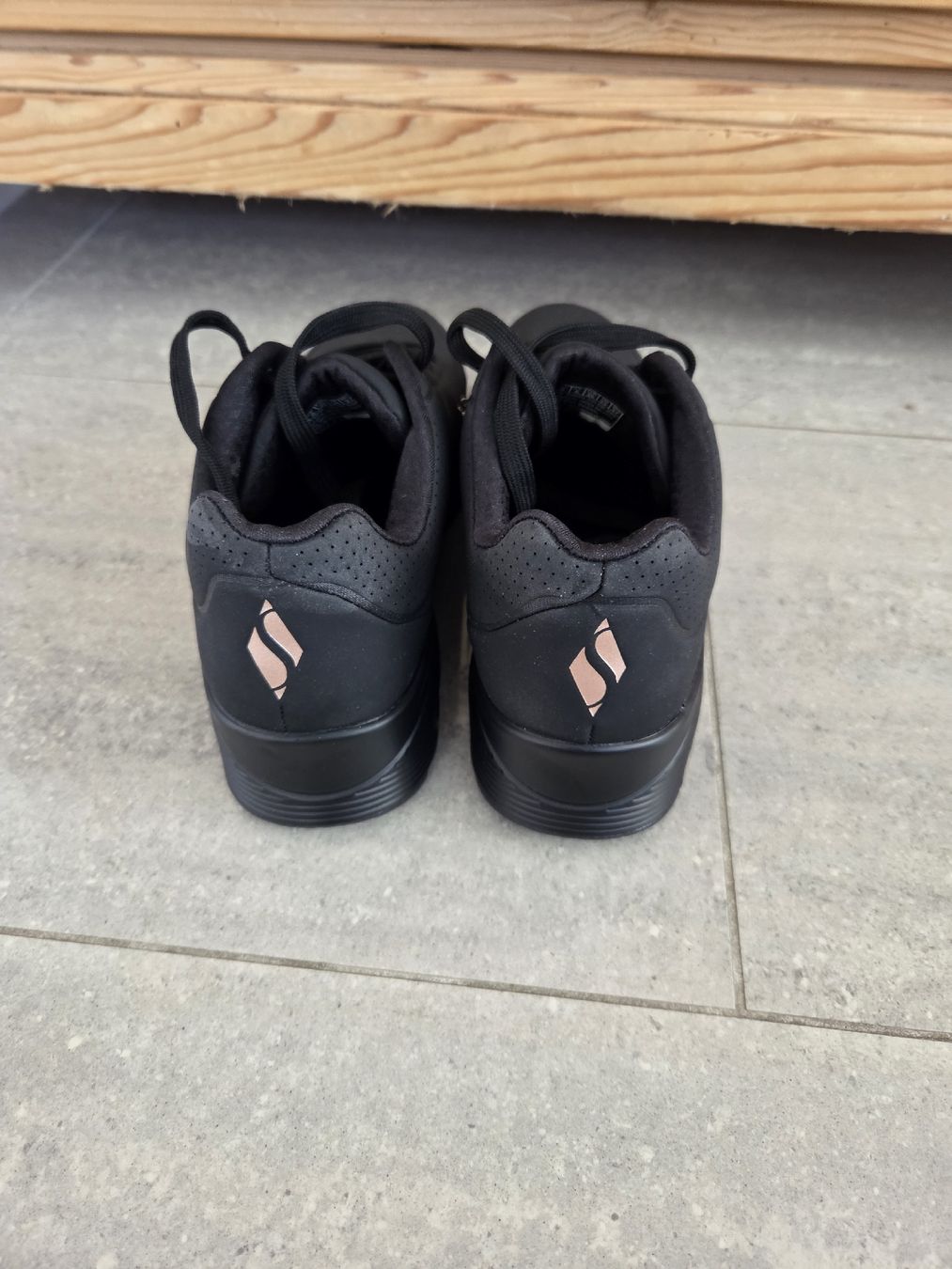 Skechers Scarpe da donna: Skechers Sneaker, neu – Nuovo (secondo la descrizione) da Wiesendangen venduto da Sinhuk 6
