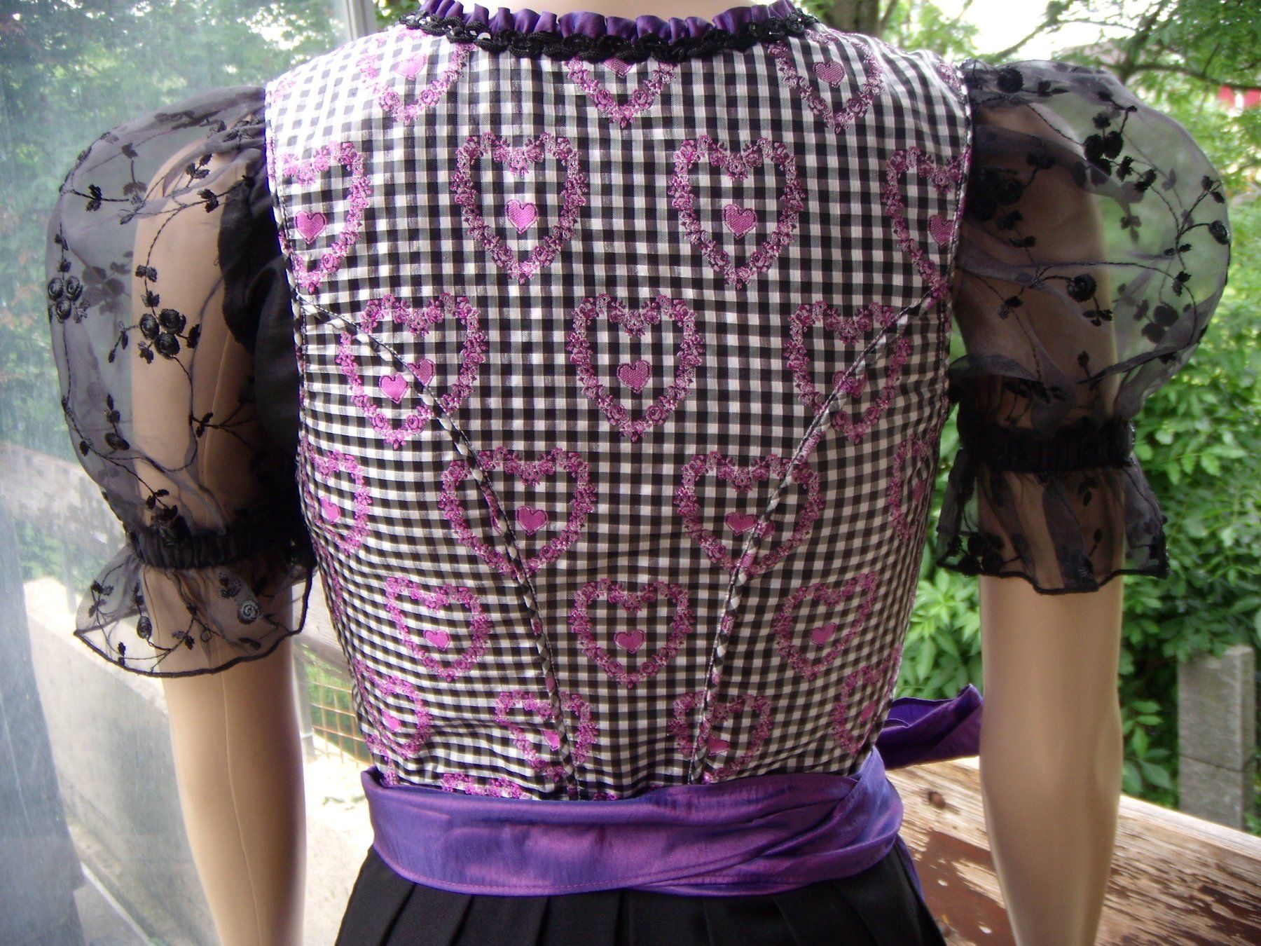 Kostüme: Country Line Dirndl , Gr.32 , schwarz- lila – Neu (gemäss Beschreibung) aus Schwarzenbach SG von Rigus 6