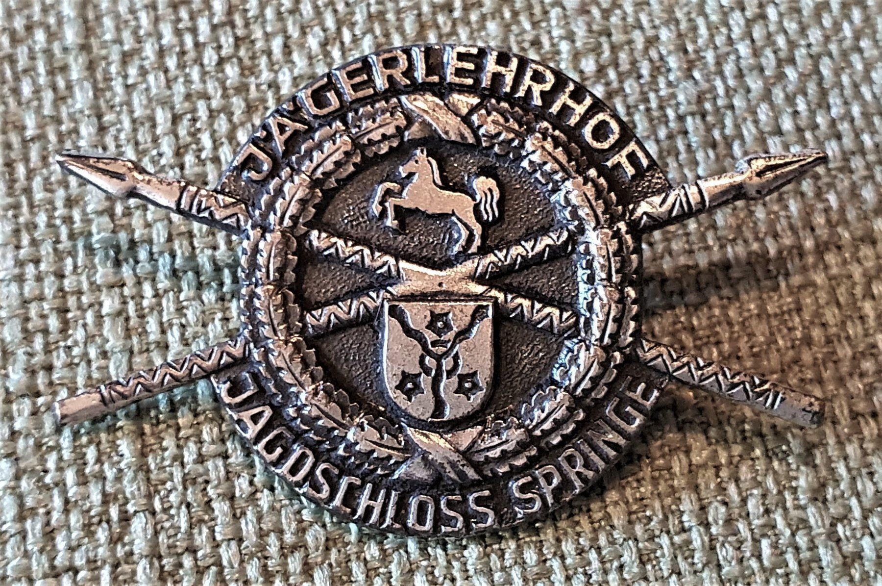 Modellbausätze & Standmodelle: I801 - Jägerlehrhof Jagdschloss Springe – Gebraucht aus Reinach BL von Boston-Verkauf