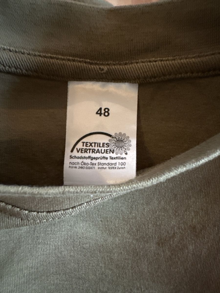 Schweizer Armee T-Shirts: Schweizer Armee T-Shirt, Grösse 48 einf. Bundweite 50 cm – Gebraucht aus St. Gallen von mai_2lcj 2