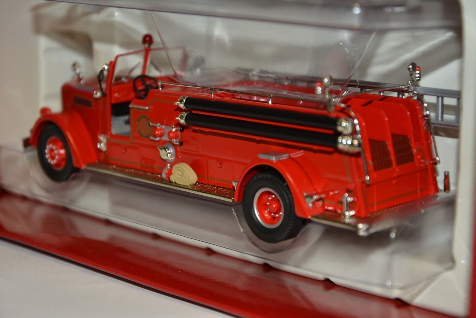 Kit di modellismo & Modellini statici: Peter Pirsch & Sons Open Cab Pumper 1:50 – Nuovo e nell'imballaggio originale da Goldach venduto da Feivel9 4