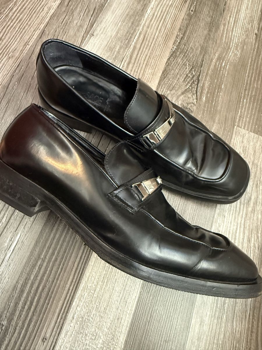 Versace Scarpe da uomo: Mocassins Versace classiques en cuir noir - Taille 42.1/2 – Usato da Monthey venduto da Joseph-29 3
