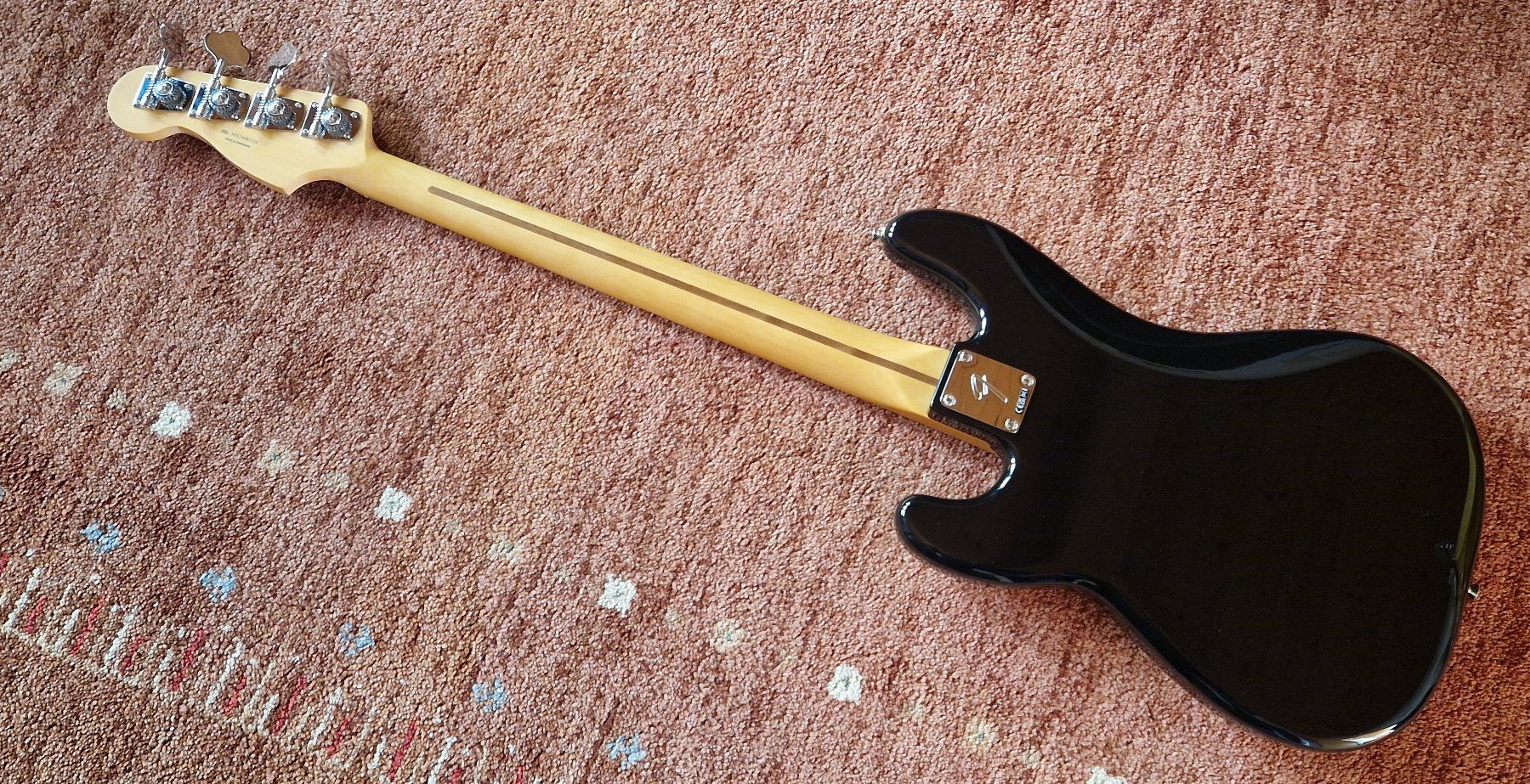 Fender Strumenti musicali: Fender Player II Precision Bass. – Usato da St-Saphorin-Lavaux venduto da Digit2 2
