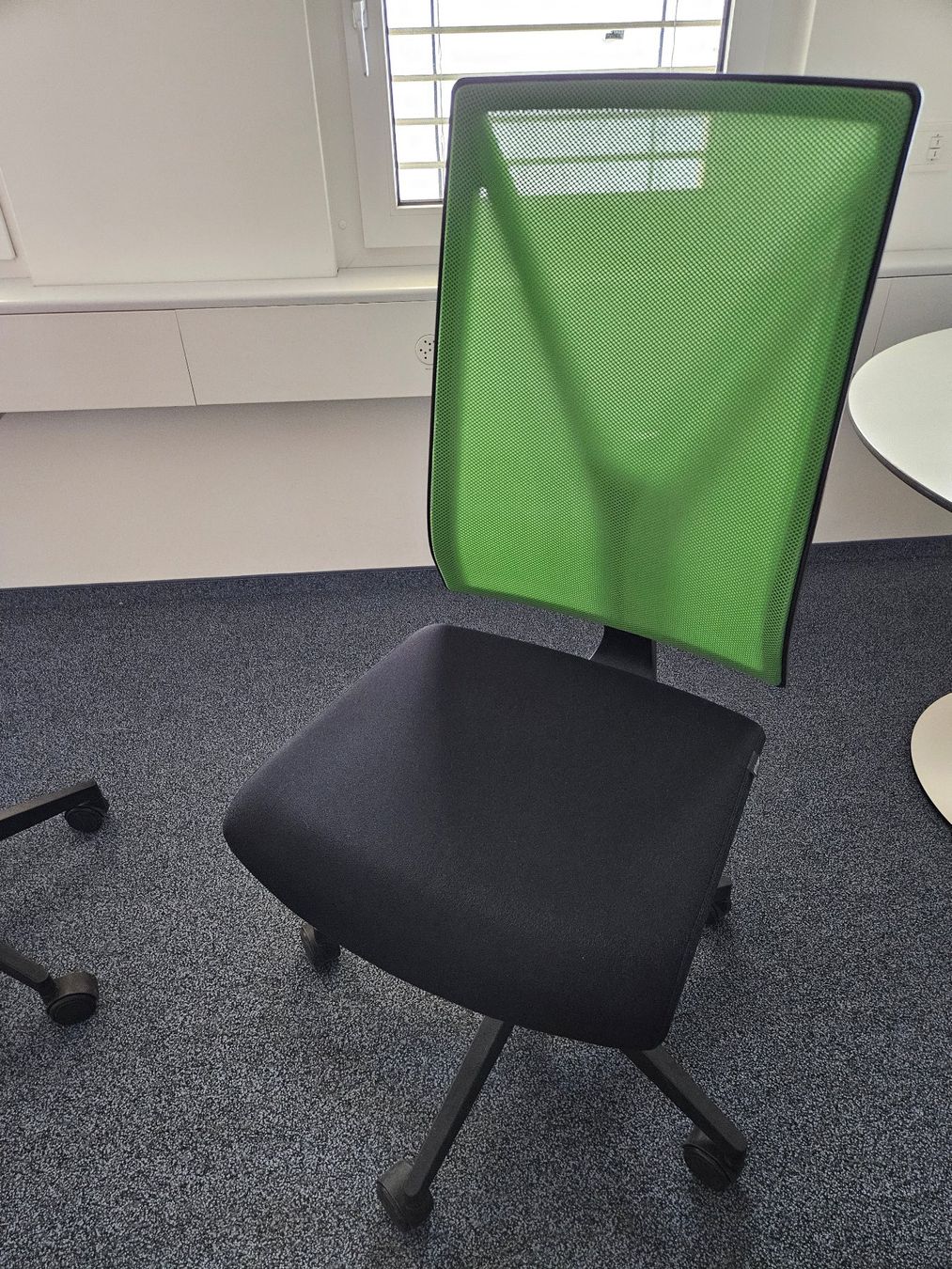 Girsberger Sedie: Bürostuhl girsberger – Usato da Rotkreuz venduto da pic_sq5j