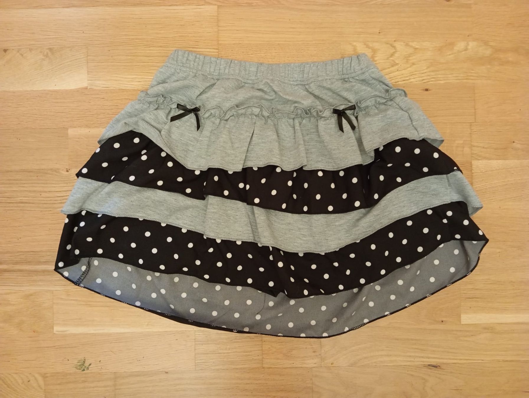 Gonne: Rock mit Kurzer Hose drinnen – Nuovo (secondo la descrizione) da Oensingen venduto da Bluepop0