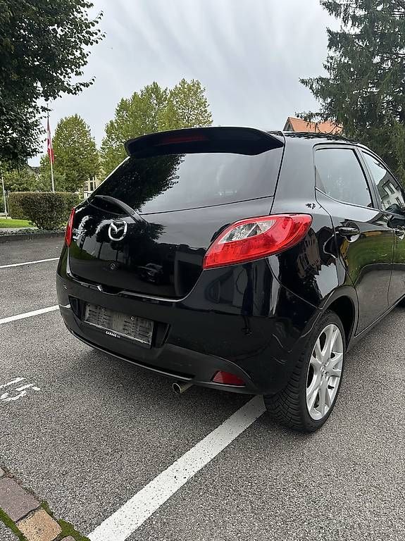 Automobili: Mazda 2 1.3  84 PS  2013  170000 km  – Usato da Buttikon SZ venduto da ram_9x6x 4