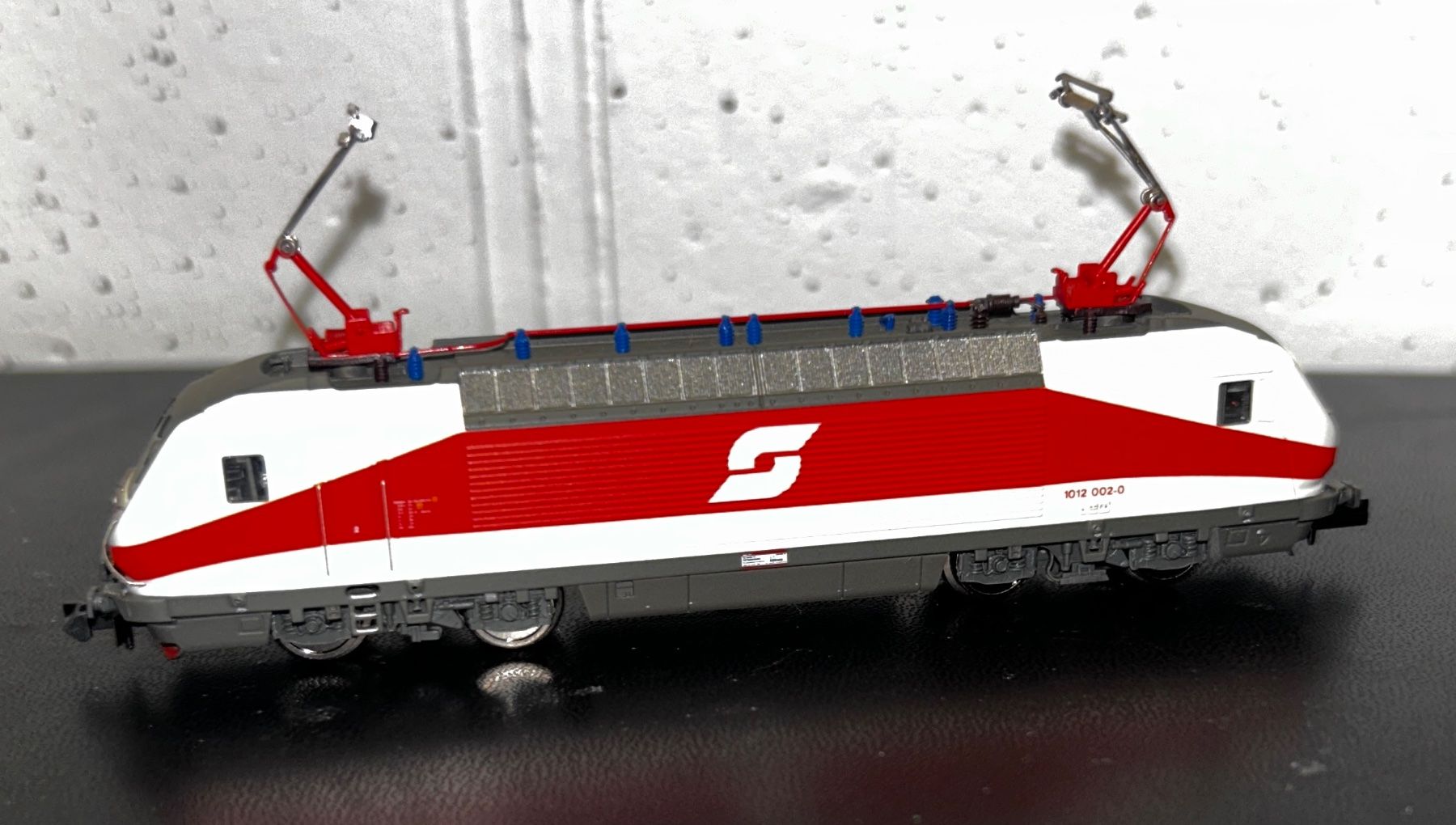 Trix Modellini di ferrovie: Minitrix 12169 Elektrolokomotive 1012 ÖBB Spur N Analog – Usato da Salvenach venduto da Ricardo3280 1