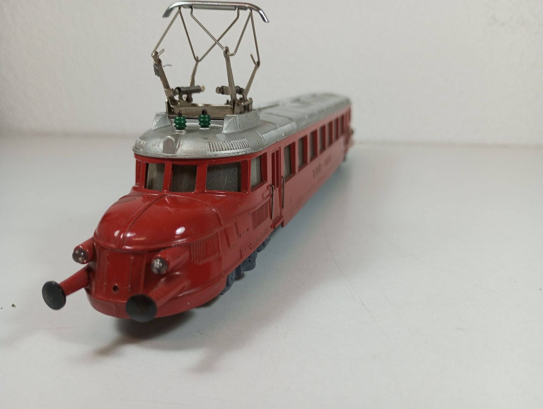 Hag Trains électriques: HAG H0: Roter Pfeil SBB / Flèche rouge CFF – D'occasion à Fontaines NE par waterfoot 2
