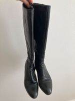 Schwarze Lederstiefel 39 mit Absätzen in sehr gutem Zustand