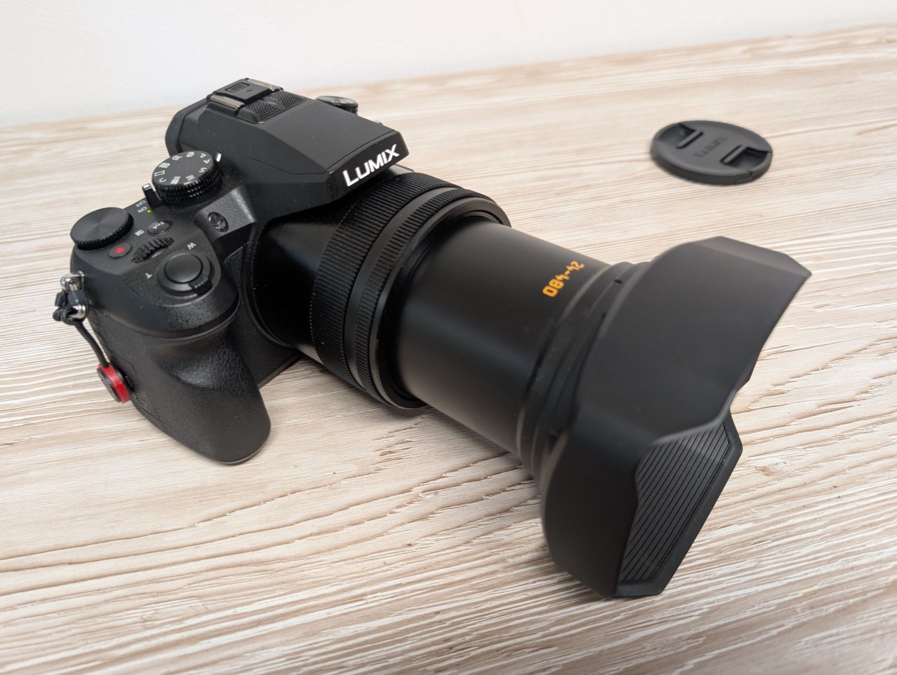 Panasonic Kamera: Panasonic Lumix DMC-FZ2000 – Gebraucht aus Hinterkappelen von remos-world 4