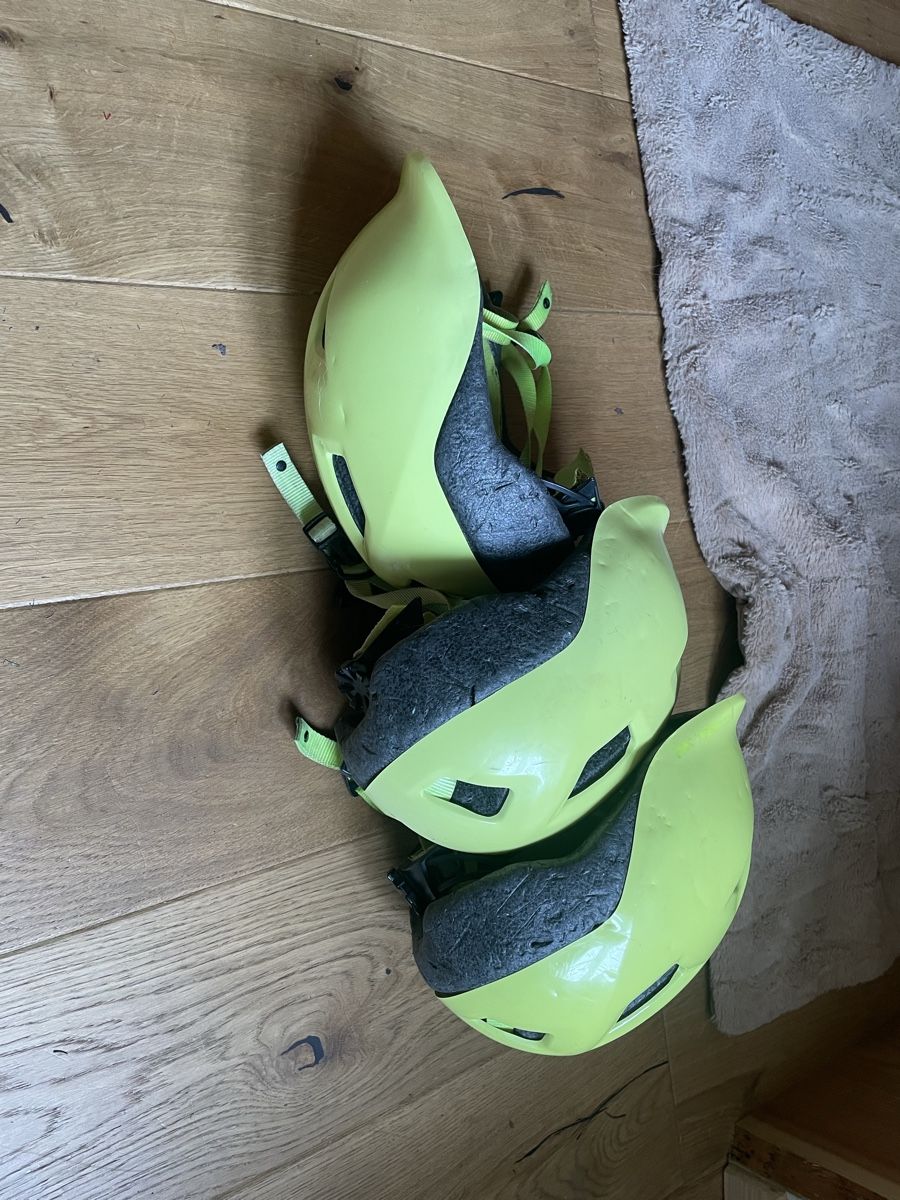 Decathlon Caschi: 3x casque vélo KH500 fluo 48-52cm – Usato da Erde venduto da tac_75wp 3