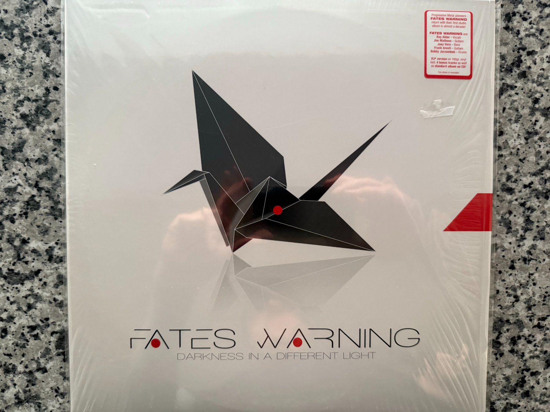 Dischi in vinile: Fates Warning – Darkness In A Different Light [2LP EU 2013] – Usato da Tamins venduto da Dark-Skull-Vinyl