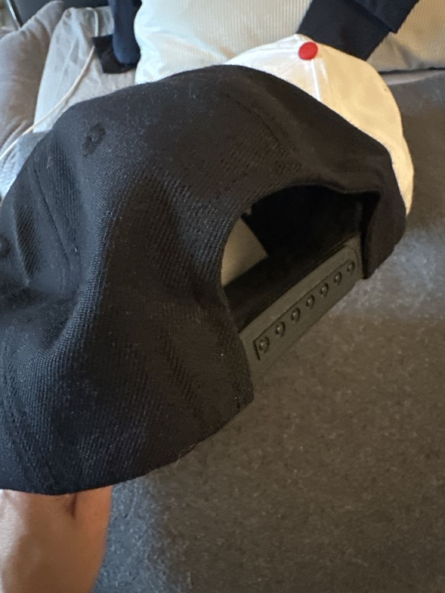 Vestes & Manteaux: Caps Nike & Crown – D'occasion à Schlieren par Gizmo8952 4