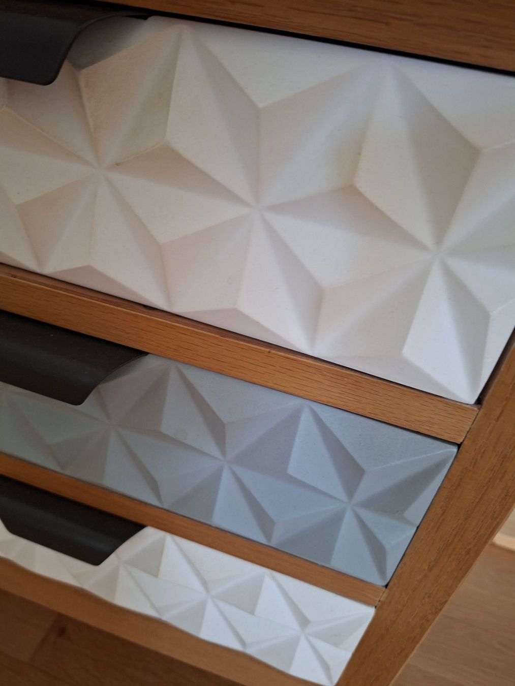 Comodini: Nachttisch/Kommode Holz modern – Usato da Gebenstorf venduto da Zwirbeline 1