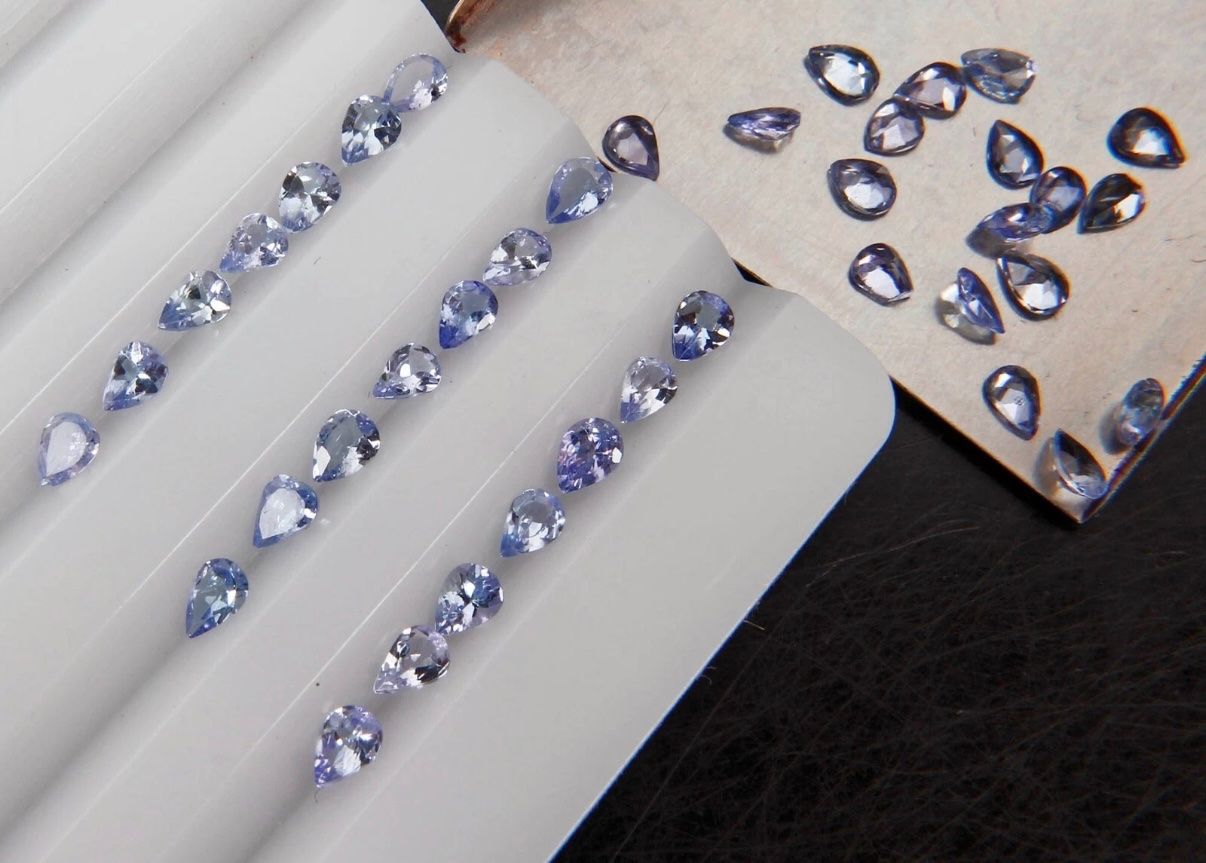 Pierres précieuses: Wunderschönes Tansanit LOT - 4.7 ct – Neuf (Voir description) à Mauren par LieGems 1