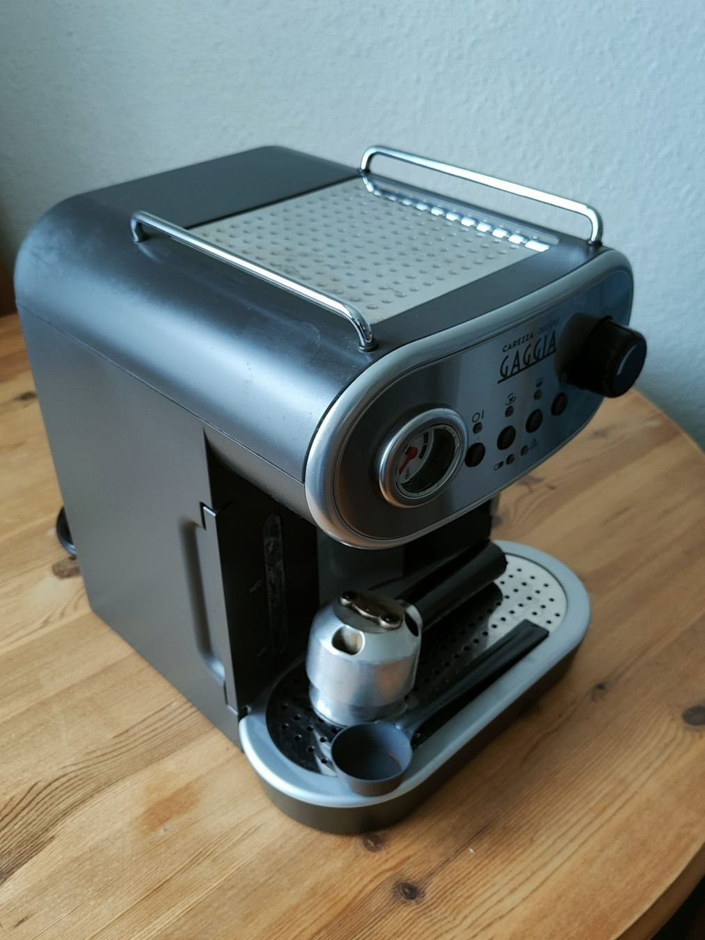 Gaggia Macchine per caffè & Macchine per espresso: Kaffeemaschine GAGGIA De Luxe – Usato da Ebikon venduto da Momesh 1