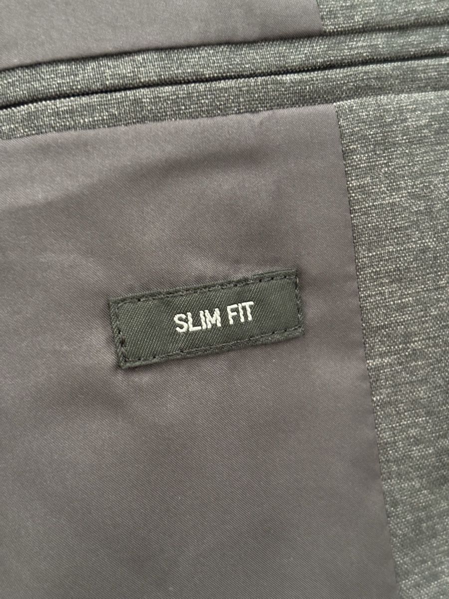 Completi: Suit – Nuovo (secondo la descrizione) da Genève venduto da Second_Hand_Ch 3