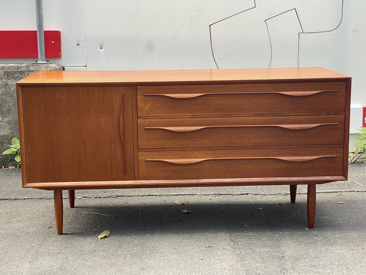 Commodes: Vintage kommode/sideboard mit 1 türe & 3 schubladen – D'occasion à Zürich par Vintage-1993 1