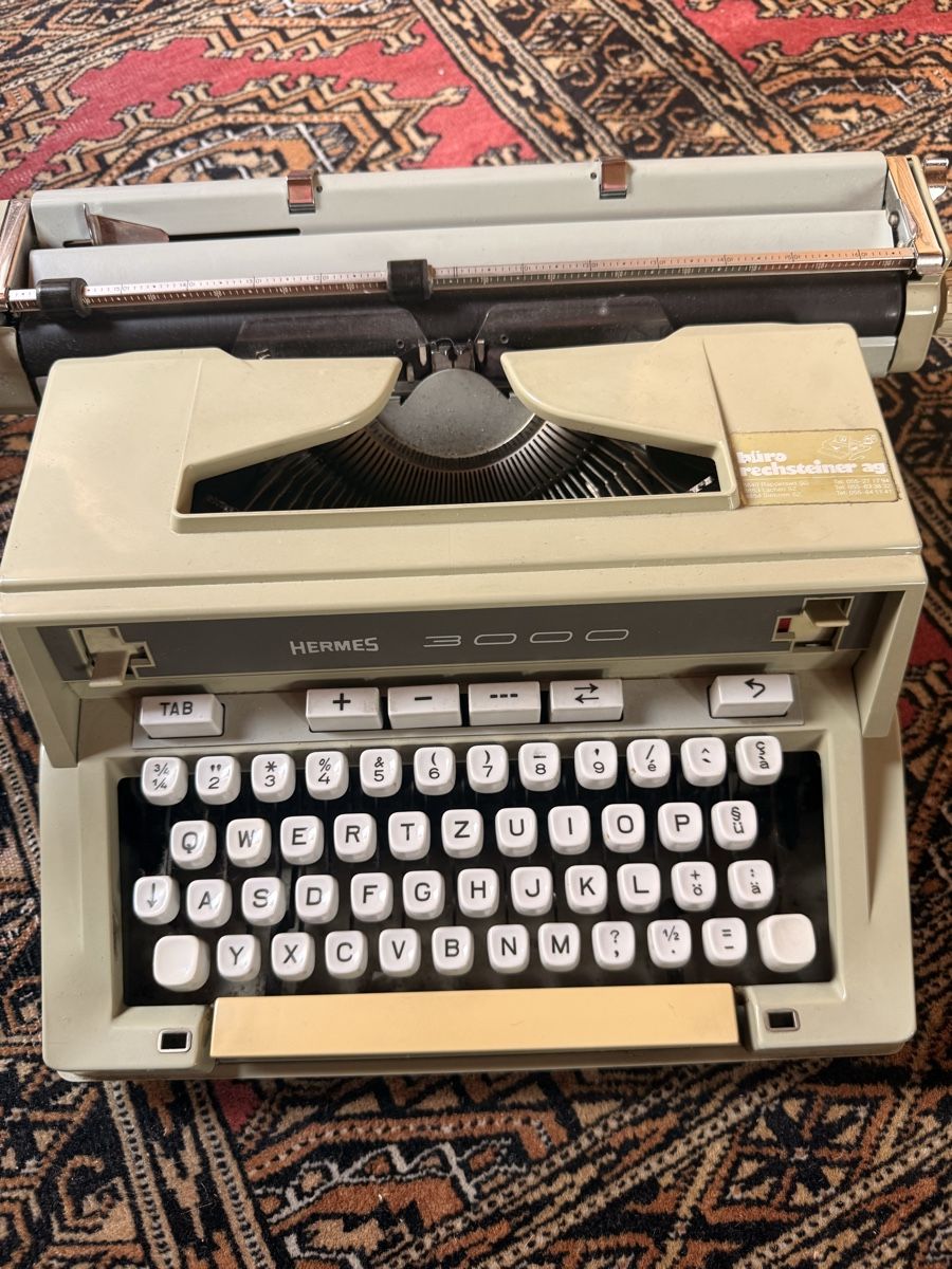 Hermès Machines à écrire: Schreibmaschine HERMES 3000  – D'occasion à Pfaffhausen par Beli94 2