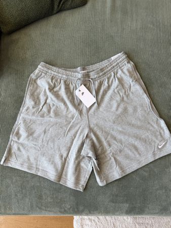 Nike Shorts Grey Size L new