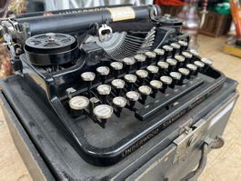 Underwood Portable Typewriter mit Koffer ca 1919 - 1929