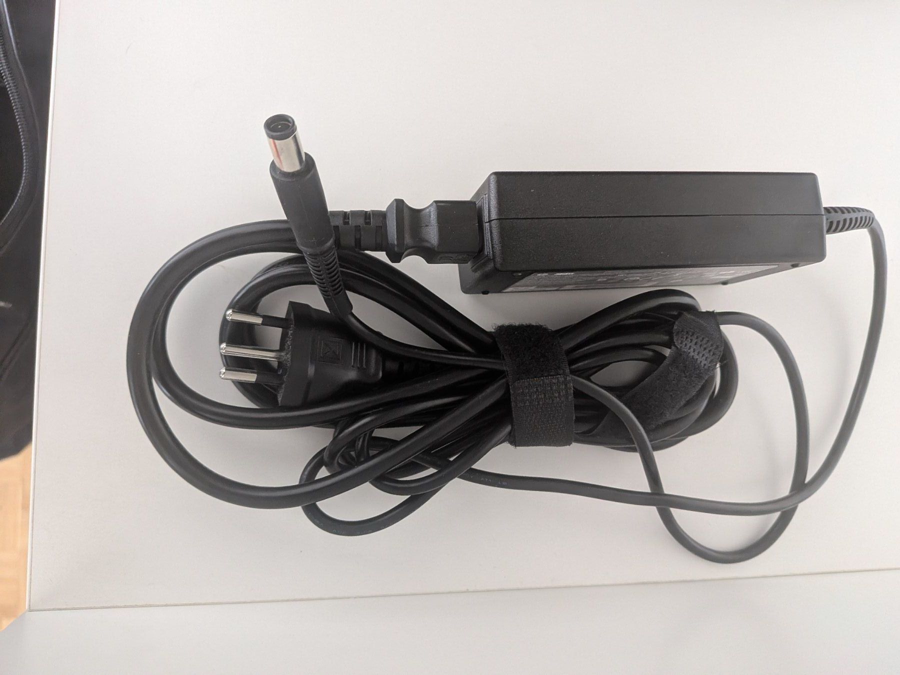 Hewlett Packard Ladegerät: Original HP laptop chargeur 65W – Gebraucht aus Genève von hbs_pro 2