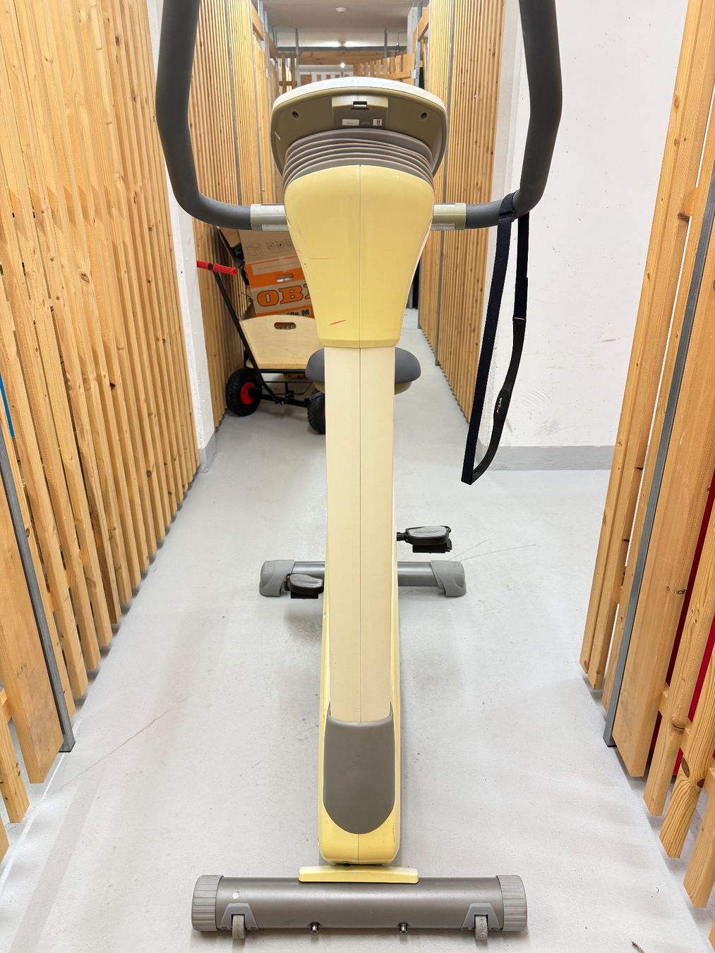 CardioStrong Hometrainer: Cargiostrong Ergometer BX 400 Heimtrainer - zu verschenken – Usato da Glattpark (Opfikon) venduto da Megasyn 3