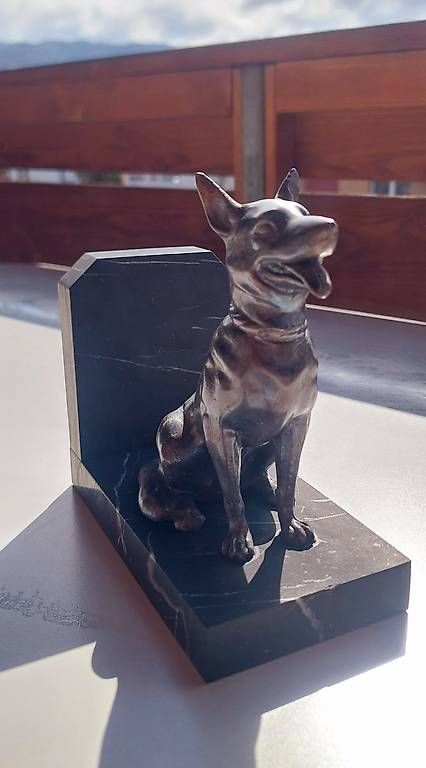 Sonstige Dekorationen & Accessoires: Buchstütze Schäferhund / Malinois – Gebraucht aus Gwatt (Thun) von ARC_TERYX 2