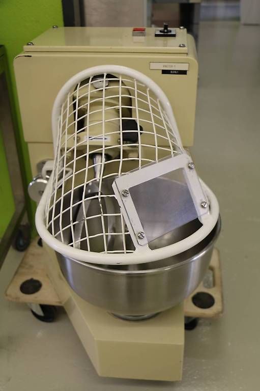 Elettrodomestici da cucina: Pétrin à fourche 5 Kg pâte – Usato da Etagnières venduto da sav_lwd5