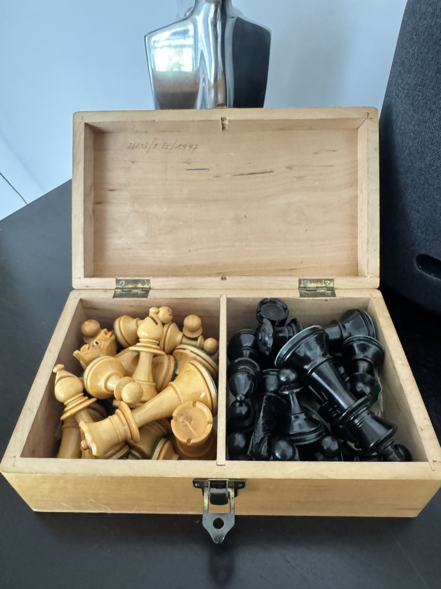 Jeux: Schachfiguren Handgefertigt  – D'occasion à Glattpark(Opfikon) par ale_mg8x 6