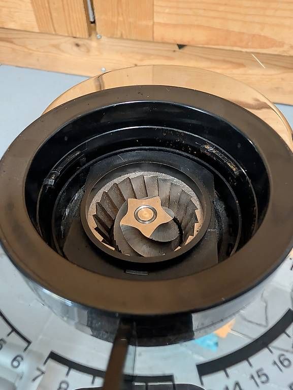 De'Longhi Kaffeemaschinen & Espressomaschinen: Macinacaffè De'Longhi KG521.M – Gebraucht aus Solduno von tejo15 2