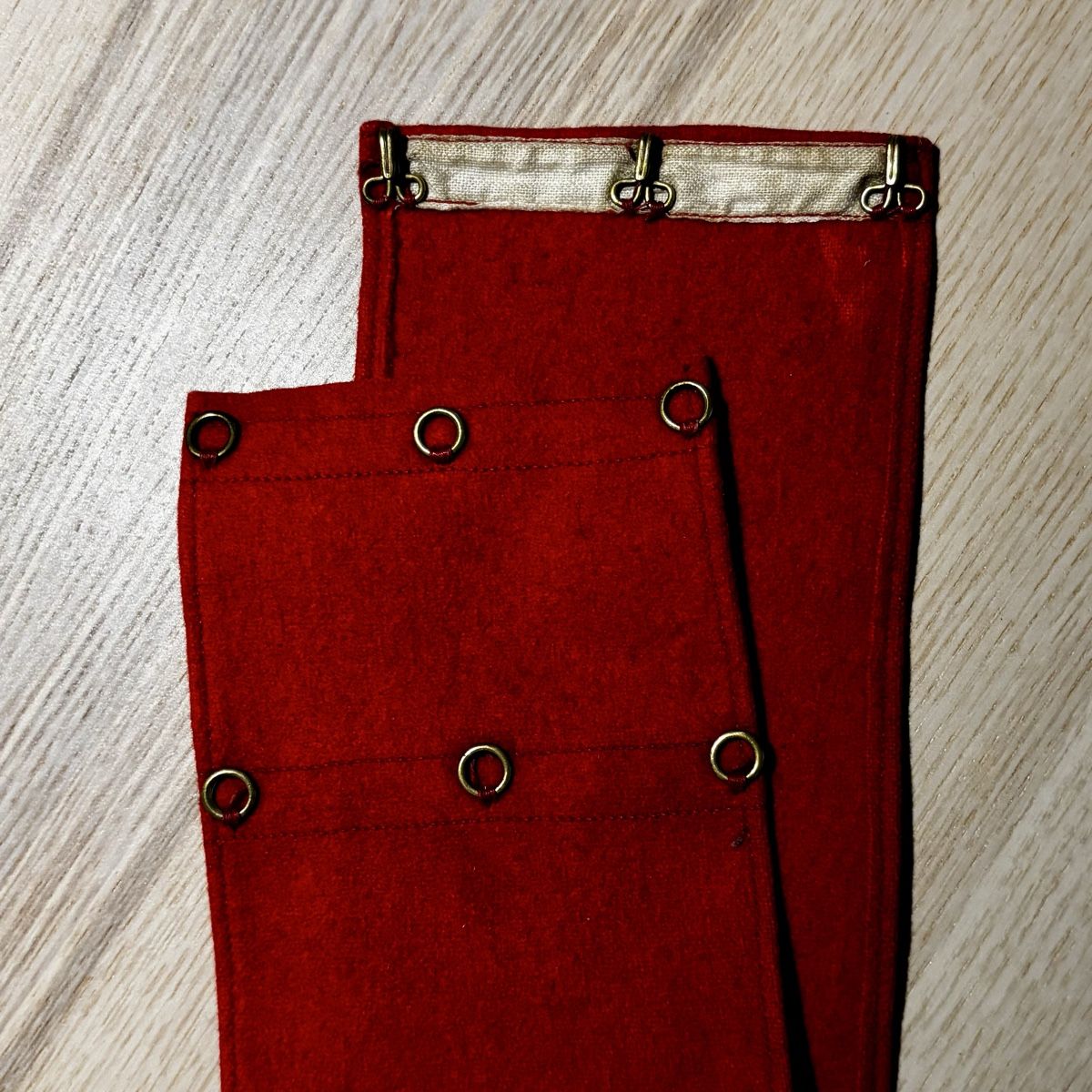 Armée suisse Uniformes: Armbinde mit Schweizerkreuz, Ordonnanz 1840 – D'occasion à Engelberg par velargo 4