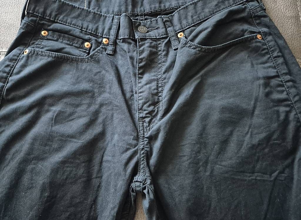 Jeans: Leichte Jeans Levis männer – Usato da Staad SG venduto da Anj.