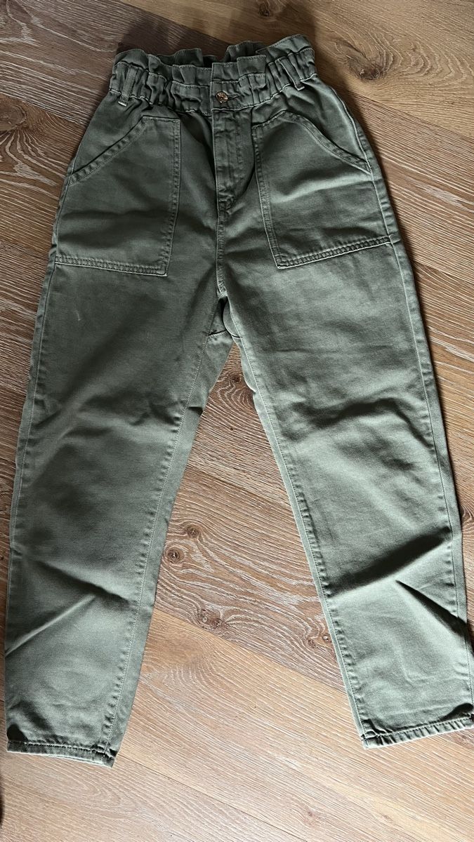 Zara Pantaloni: Zara Hose, Khaki-Grün, Gr. 34 – Usato da Moudon venduto da patricia115