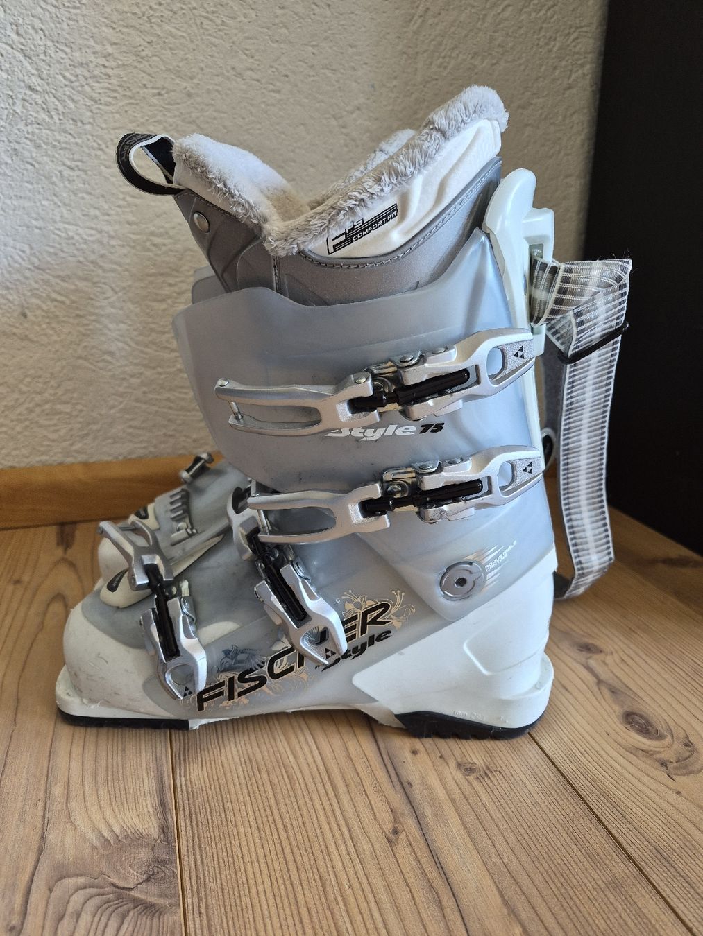 Fischer Scarpe da donna: Fischer Style 7S Skischuhe, Grösse 25.5 – Usato da Möhlin venduto da blume_1 1