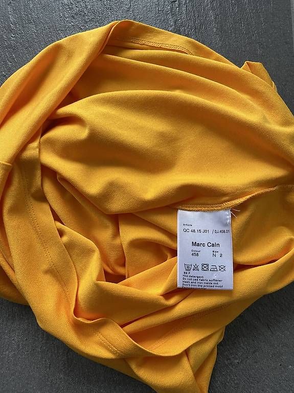 T-shirt: Marc Cain T-Shirt – Usato da Meisterschwanden venduto da xX3000Xx 3