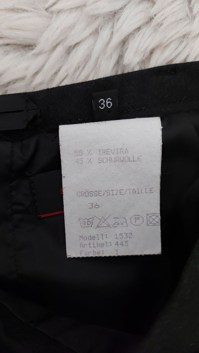 Röcke: Vintage Wool Pencil Skirt – Gebraucht aus Sion von aud_7pxl 2