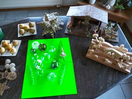 Weihnachtsdeko - Set; Krippen Kugeln und Sterne gebraucht