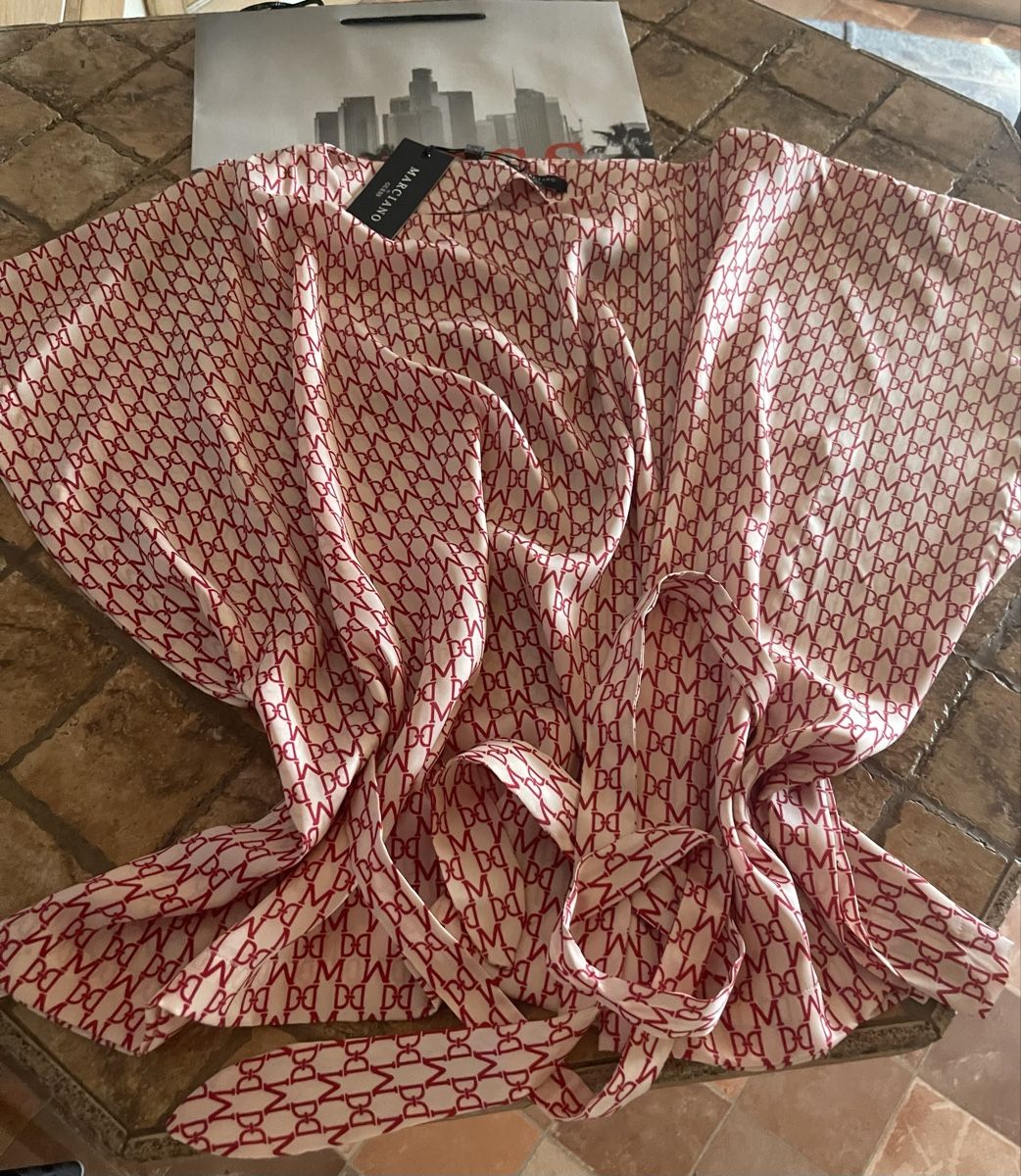 Guess Blusen:  Marciano Camicia lunga monogramma logo-nuovo  – Neu und originalverpackt aus Gordevio von LanaZimm 5