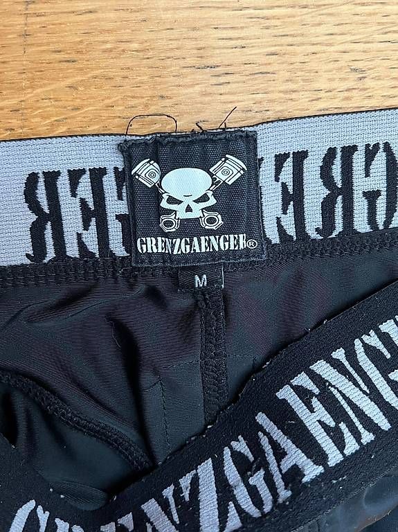 Leggings: GRENZGAENGER SPORTLEGGINGS  – Usato da Wädenswil venduto da esp_z8tb 1