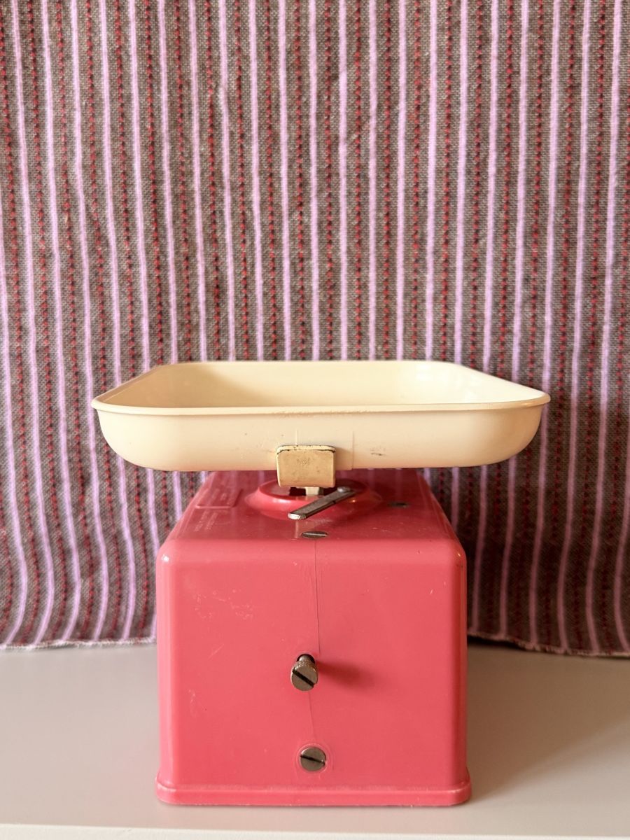 Waagen und Gewichte: Vintage rosa Waage  – Gebraucht aus Laupen BE von Lisafurby 3