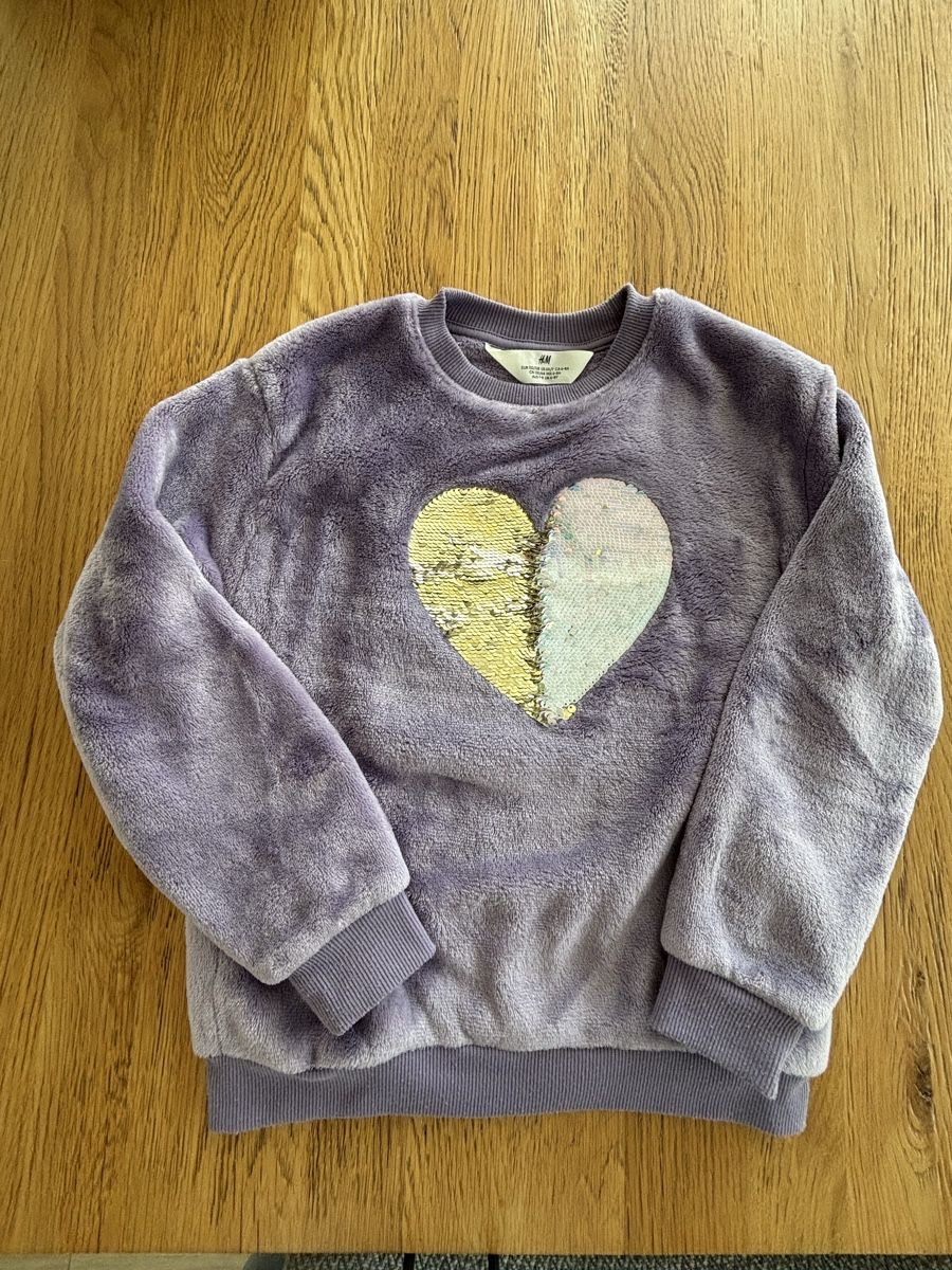 H&M Maglioni & Felpe: Pull fille lilas cœur H&M 122/128 – Usato da Bellmund venduto da Celnog