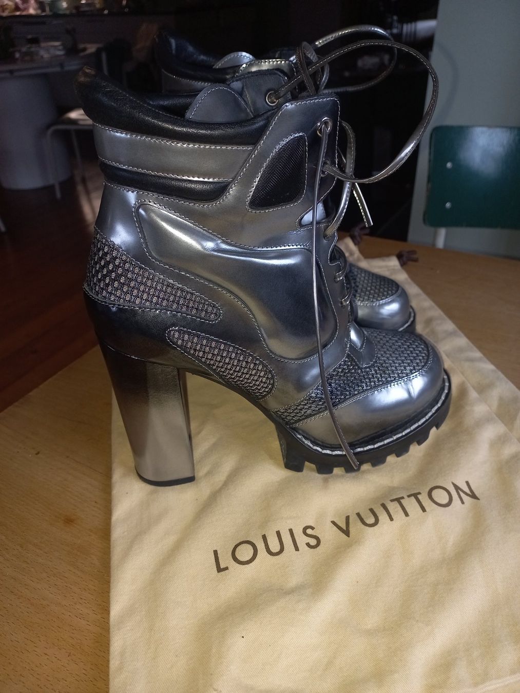 Louis Vuitton Scarpe da donna: Louis Vuitton Damen Schuhe – Usato da St. Gallen venduto da DiesundDas.