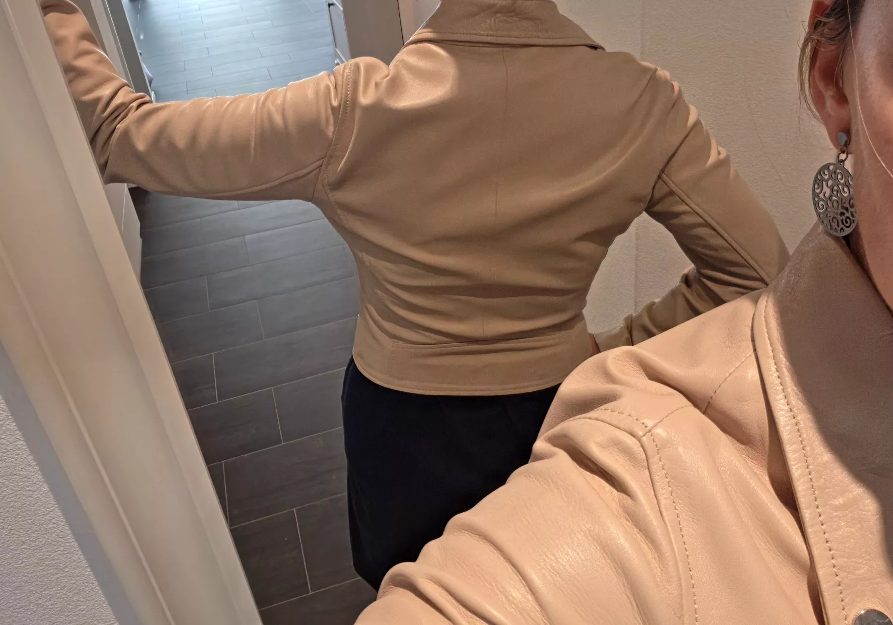 Jacken: Echte Lederjacke Beige – Gebraucht aus Münsingen von InnaN 2