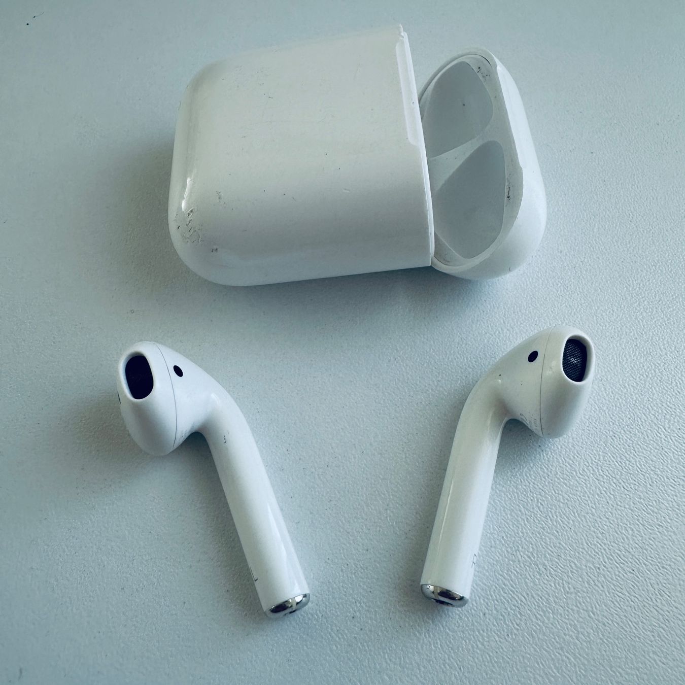 Apple Cuffie: Original Apple AirPods 2 Kopfhörer Wireless Lightning Kabel – Usato da Basel venduto da MY.AIRPODS.SHOP 2