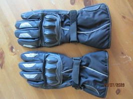 Motorrad Handschuhe mit Knöchelschutz aus Hartkunststoff