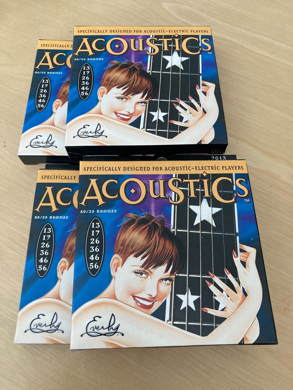 Strumenti musicali: Cordes Everly acoustic – Nuovo e nell'imballaggio originale da Les Breuleux venduto da alexcooper