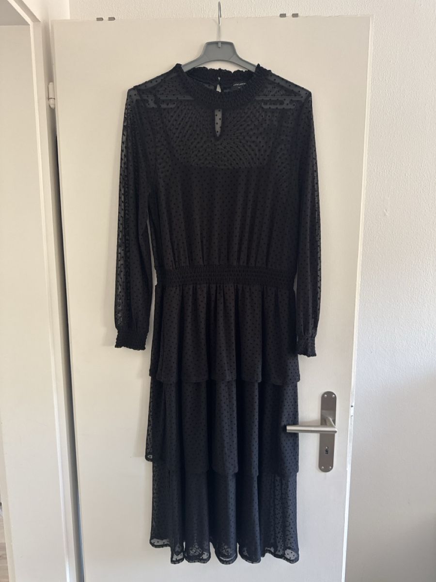 Vestiti: Schwarzes Kleid  – Usato da Bülach venduto da Mellinchen30