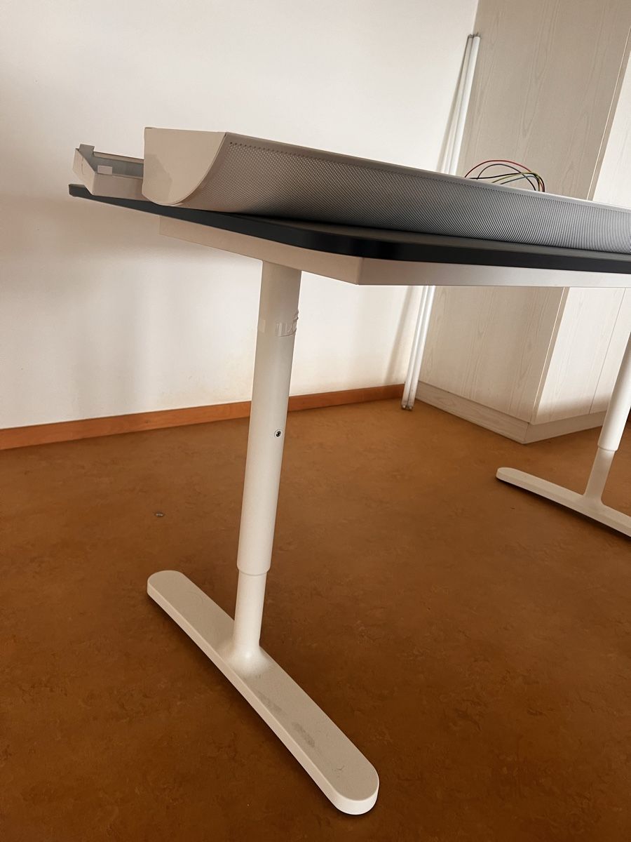 Scrivanie: IKEA schreibtisch Blau Weiss – Usato da Thalwil venduto da apudhelvetia 1