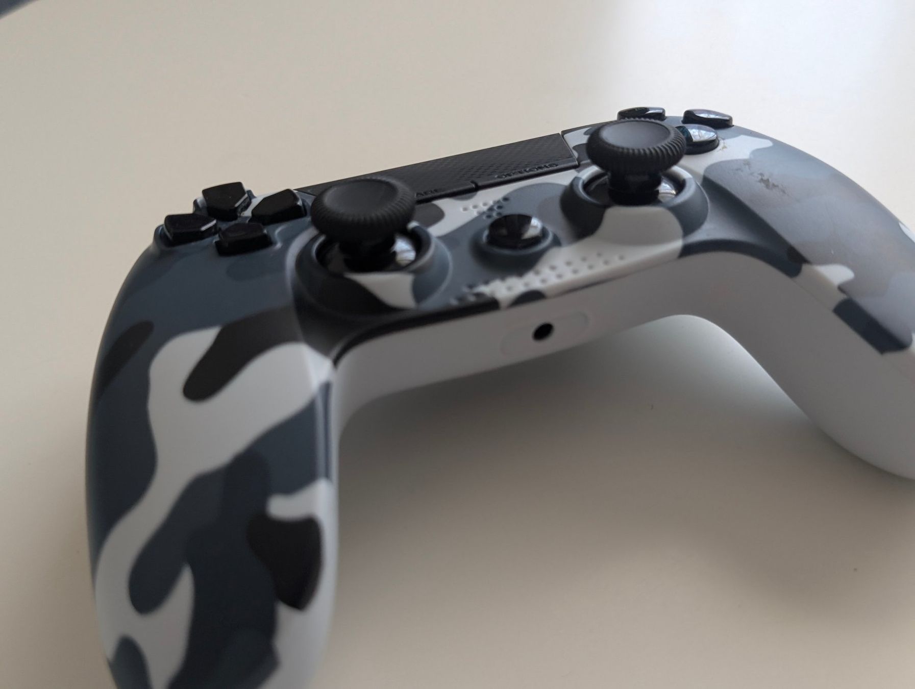 Controller: PlayStation PS4 Controller Under Control – Usato da Genève venduto da ssc263 3